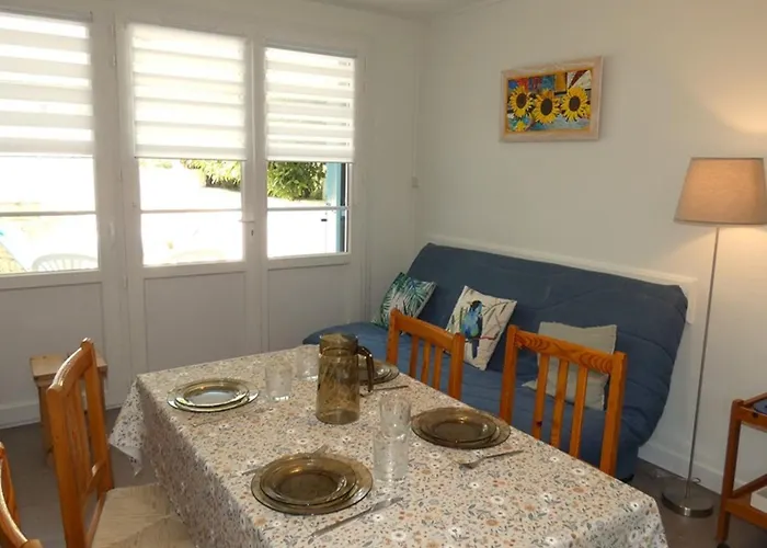 2 Pres De La - Animaux Admis - Fr-1-323-314 * 생장드몽