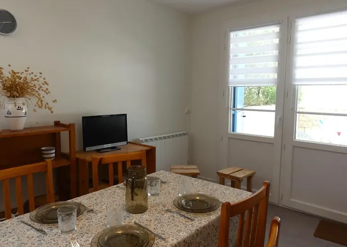 2 Pres De La - Animaux Admis - Fr-1-323-314 생장드몽