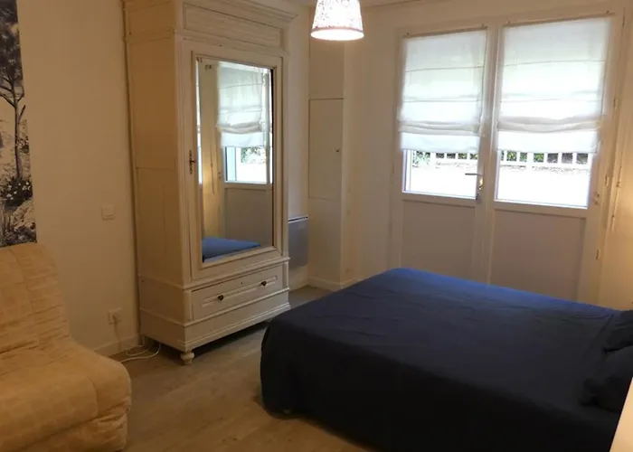 2 Pres De La - Animaux Admis - Fr-1-323-314 *