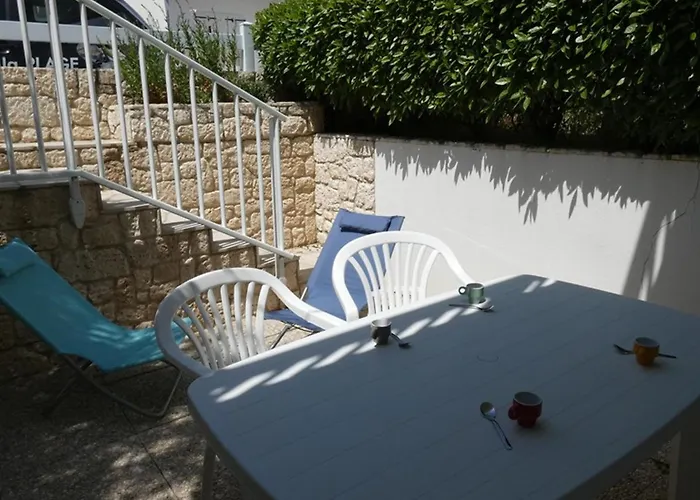 2 Pres De La - Animaux Admis - Fr-1-323-314 생장드몽